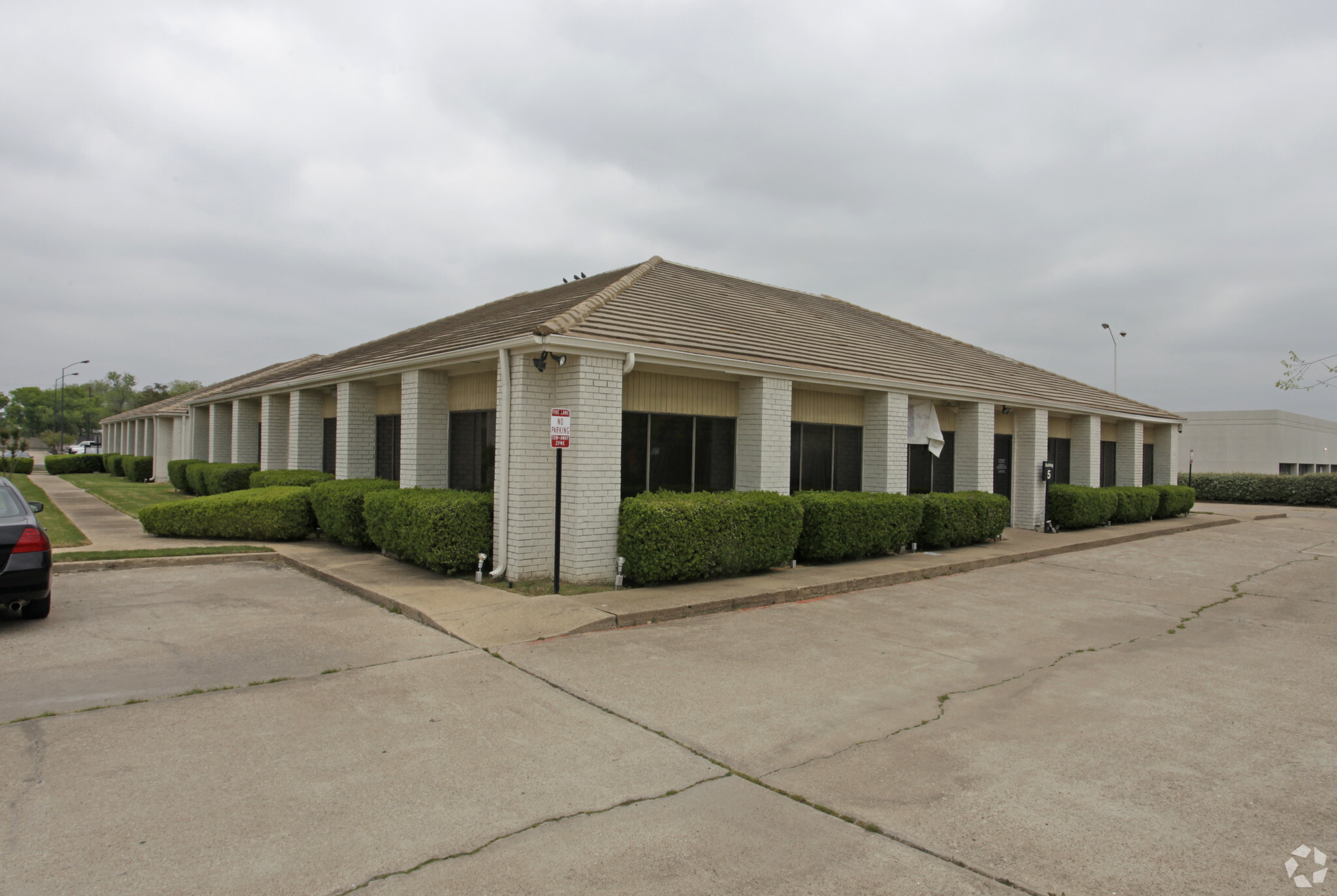 6800 Manhattan Blvd, Fort Worth, TX à louer Photo principale- Image 1 de 8