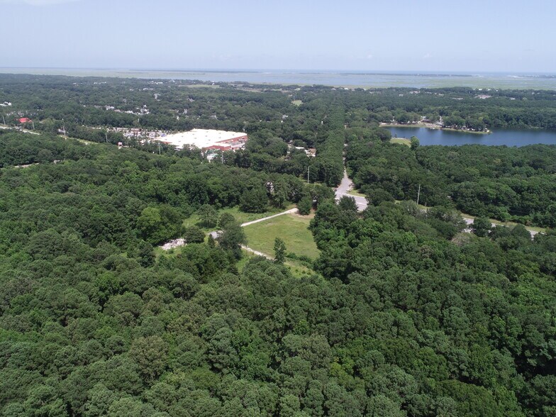 17 North Village, Mount Pleasant, SC à louer - Photo du bâtiment - Image 2 de 2