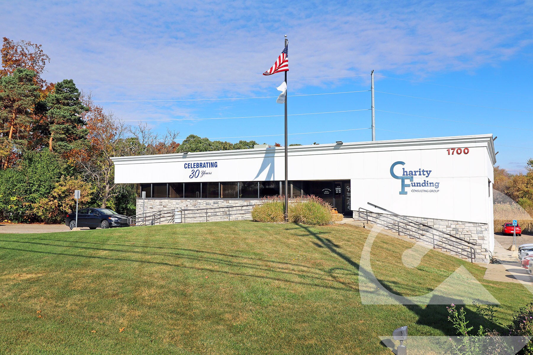 1700 W Hamlin Rd, Rochester Hills, MI for lease Primary Photo- Image 1 of 2