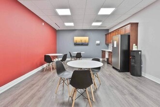 5500 N Service Rd, Burlington, ON à louer Photo intérieure- Image 1 de 7