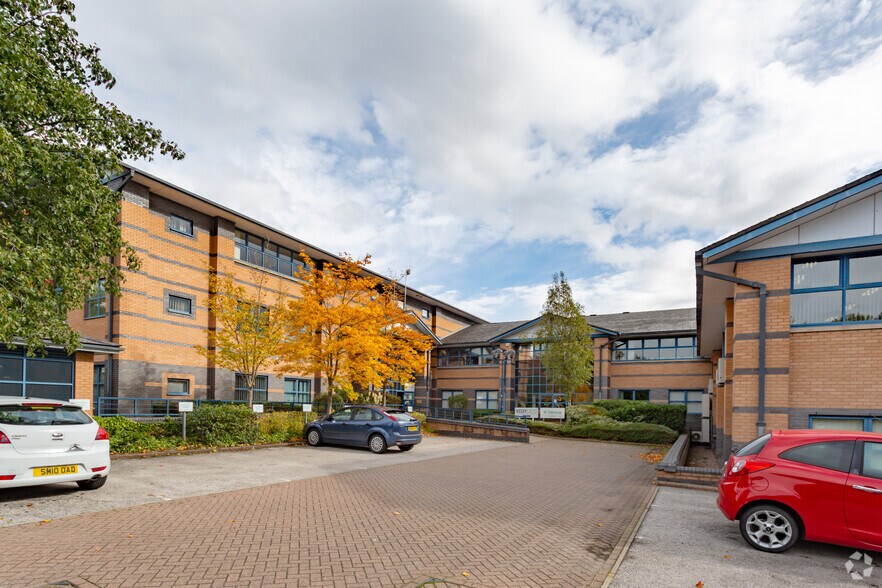 Hollinswood Ct, Telford à louer - Photo du bâtiment - Image 3 de 4