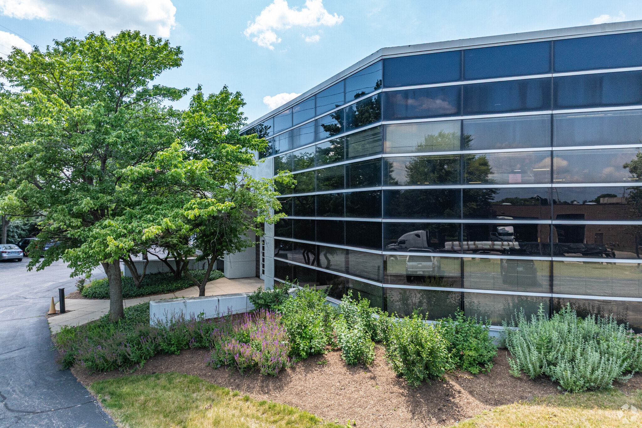 1670 Frontenac Rd, Naperville, IL for lease Primary Photo- Image 1 of 6