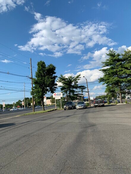 4412 Route 130, Willingboro, NJ à vendre - Photo du bâtiment - Image 3 de 18