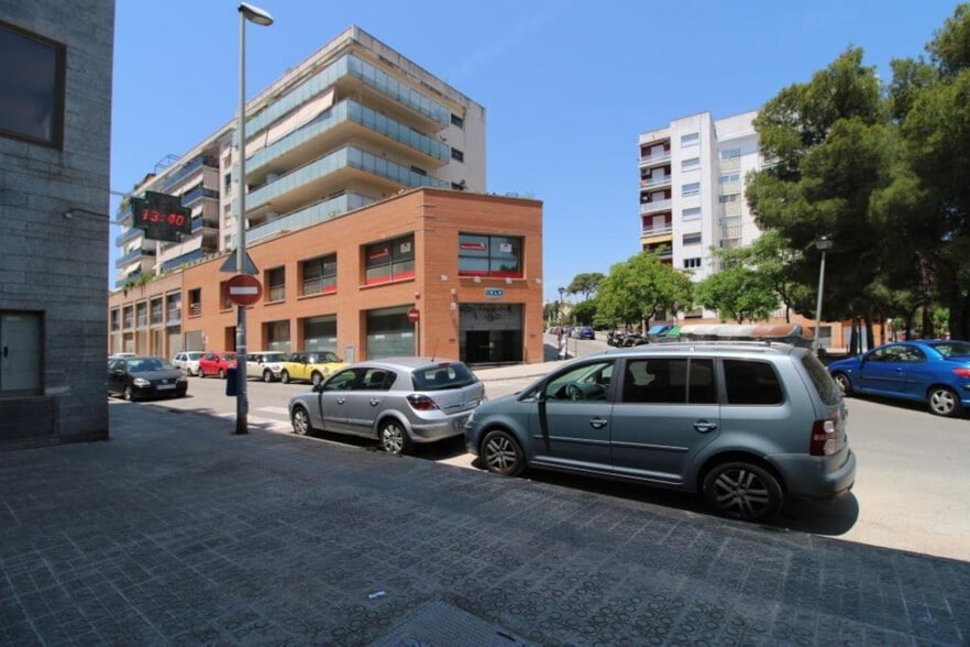 Immeuble residentiel dans Vilanova i la Geltrú, Barcelona à vendre - Photo du bâtiment - Image 2 de 2