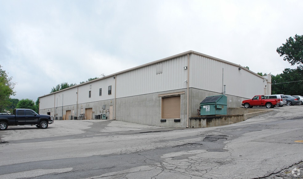4311-4343 Merriam Dr, Overland Park, KS for lease - Building Photo - Image 3 of 4