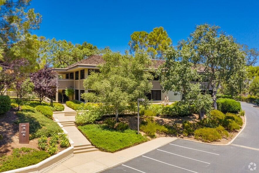 2770 Sand Hill Rd, Menlo Park, CA à louer - Photo du bâtiment - Image 1 de 5