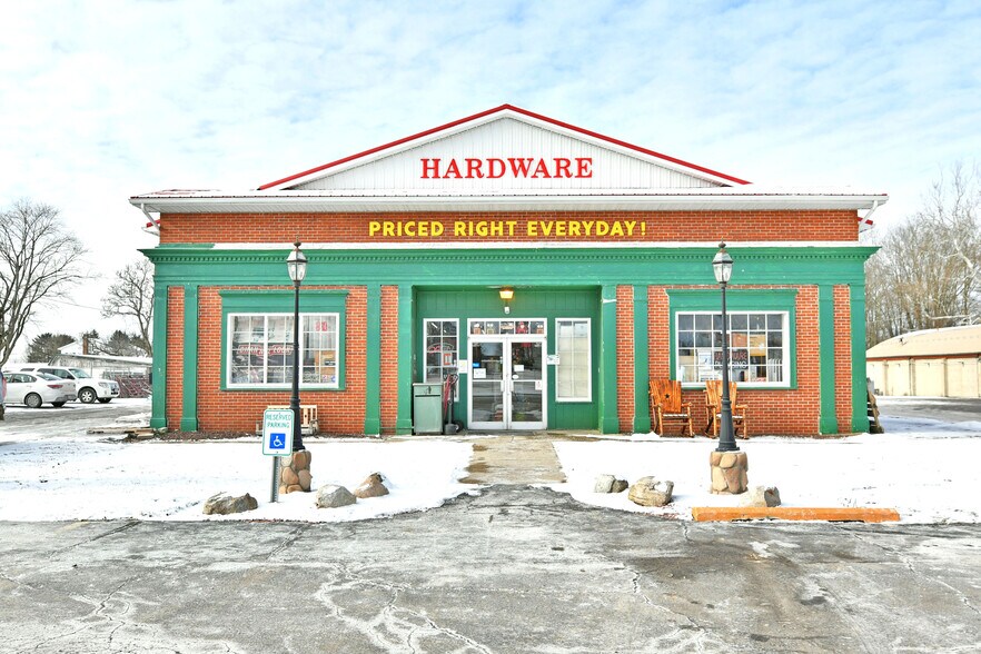 8837 State Route 45, North Bloomfield, OH à vendre - Photo du bâtiment - Image 1 de 19