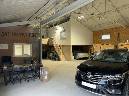 Flex in Salles for lease - Building Photo - Image 2 of 7