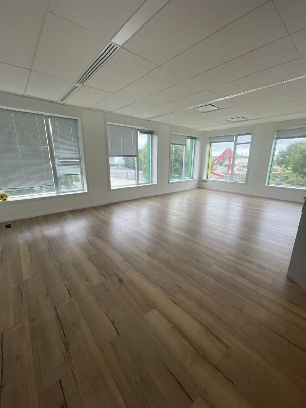 Bureau dans Nanterre à louer Photo intérieure- Image 1 de 22