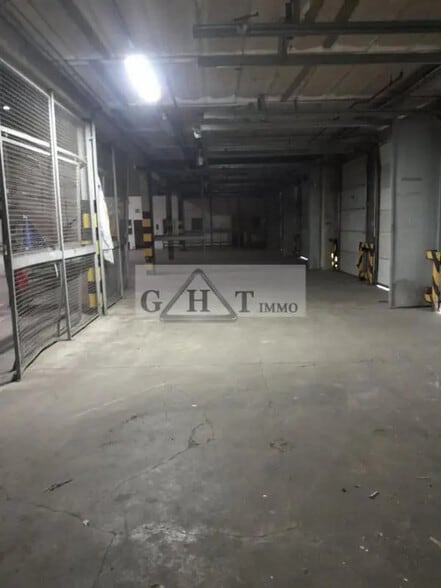 Industrial in Wissous for lease - Interior Photo - Image 2 of 9