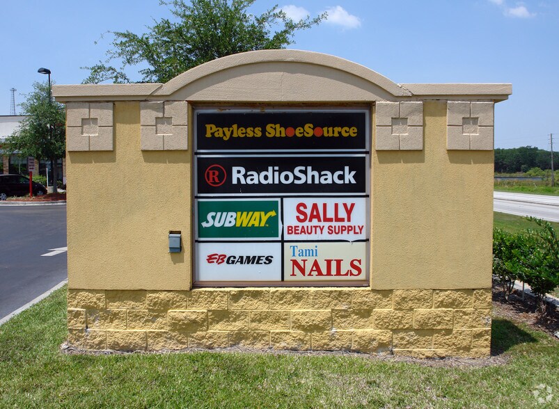 10572-10592 W Colonial Dr, Ocoee, FL for lease - Building Photo - Image 2 of 8