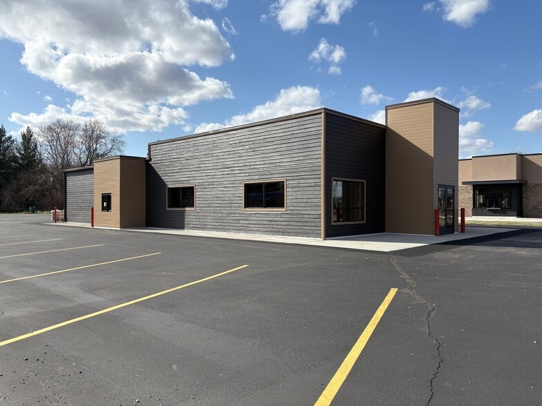 2648 Prairie Ave, Beloit, WI for lease - Building Photo - Image 2 of 5