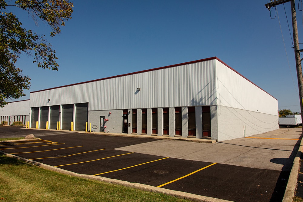 835-845 Lively Blvd, Wood Dale, IL for lease Primary Photo- Image 1 of 2