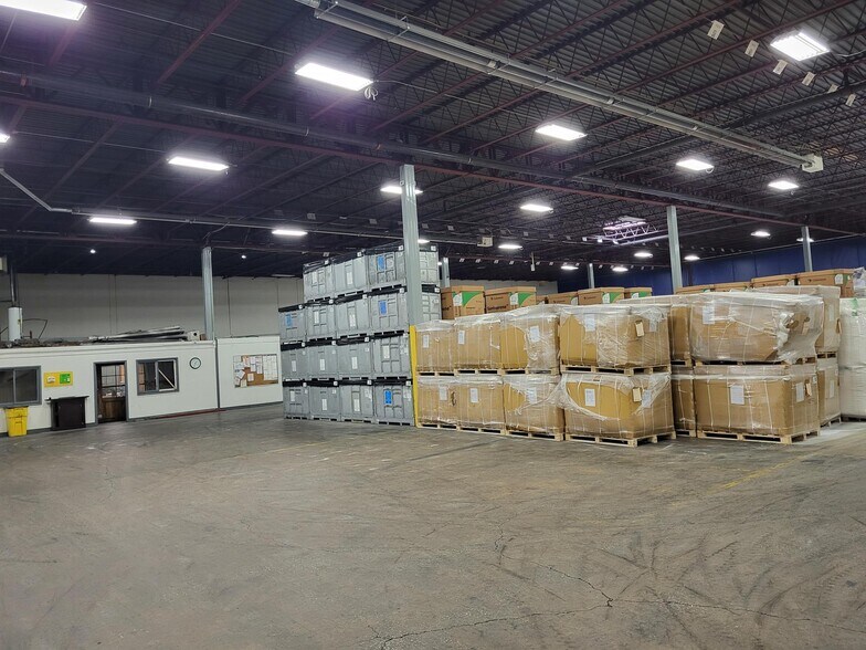 820 Flora Ave, Akron, OH à louer - Photo intérieure - Image 2 de 4