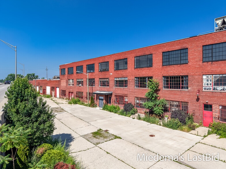 1305 S Cedar St, Lansing, MI for sale - Building Photo - Image 2 of 30