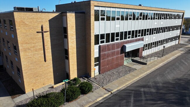 Plus de détails pour 109 N 15th St, Norfolk, NE - Bureau à vendre