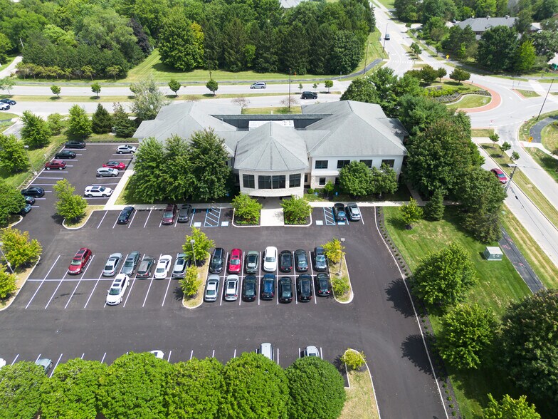 6805 Avery-Muirfield Dr, Dublin, OH à louer - Photo du bâtiment - Image 2 de 13