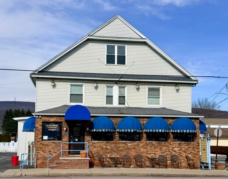 291 Main St, Eynon, PA à vendre - Photo du bâtiment - Image 2 de 16