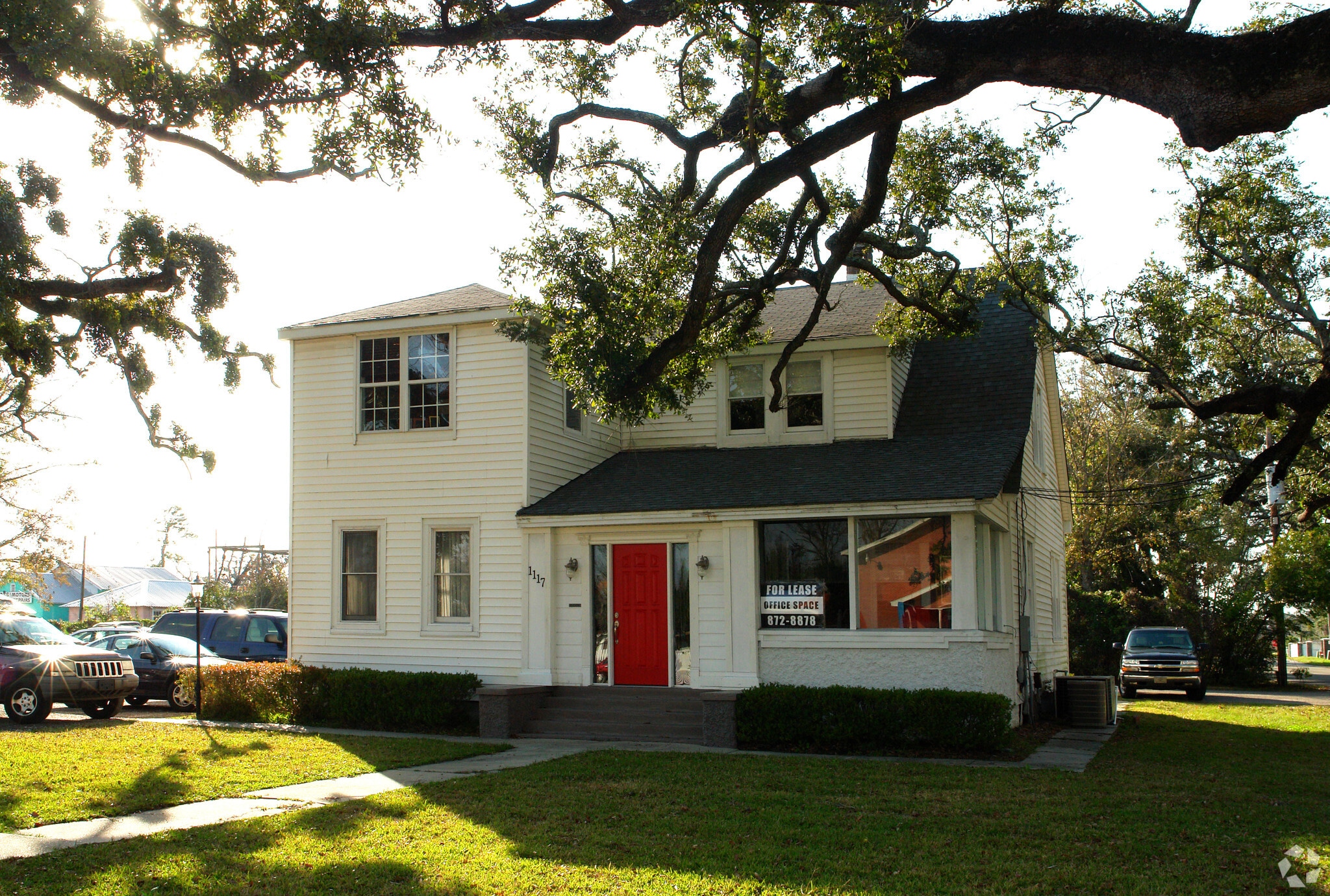 1117 Washington Ave, Ocean Springs, MS for sale Primary Photo- Image 1 of 53