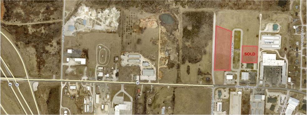 180 N Davis Dr, Bolivar, MO for sale - Building Photo - Image 2 of 3