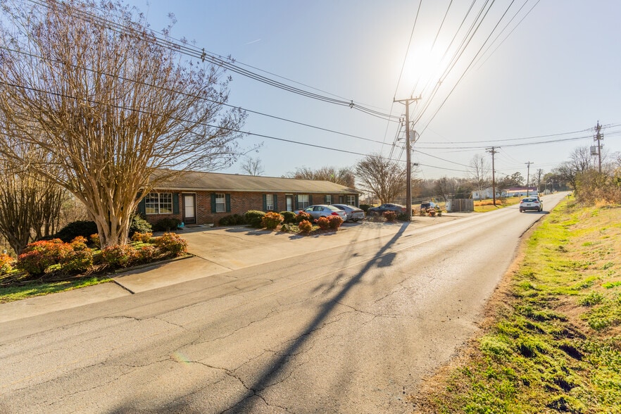 369 Warren St, Madisonville, TN for sale - Building Photo - Image 2 of 18