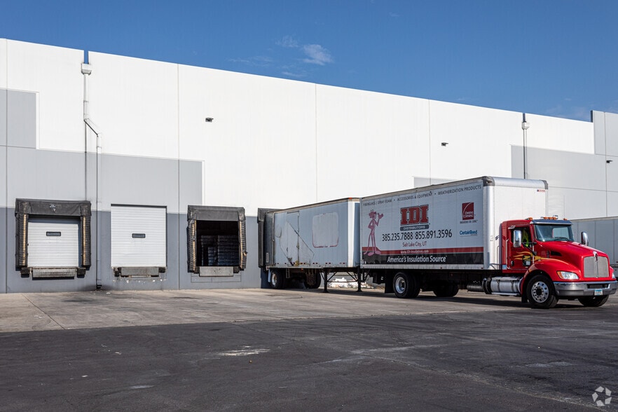 3505 W California Ave, Salt Lake City, UT for lease - Building Photo - Image 3 of 8