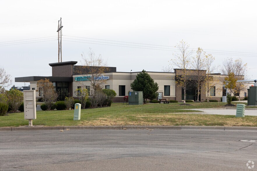 3880 Deegan Ct, Monticello, MN à vendre - Photo du bâtiment - Image 2 de 2