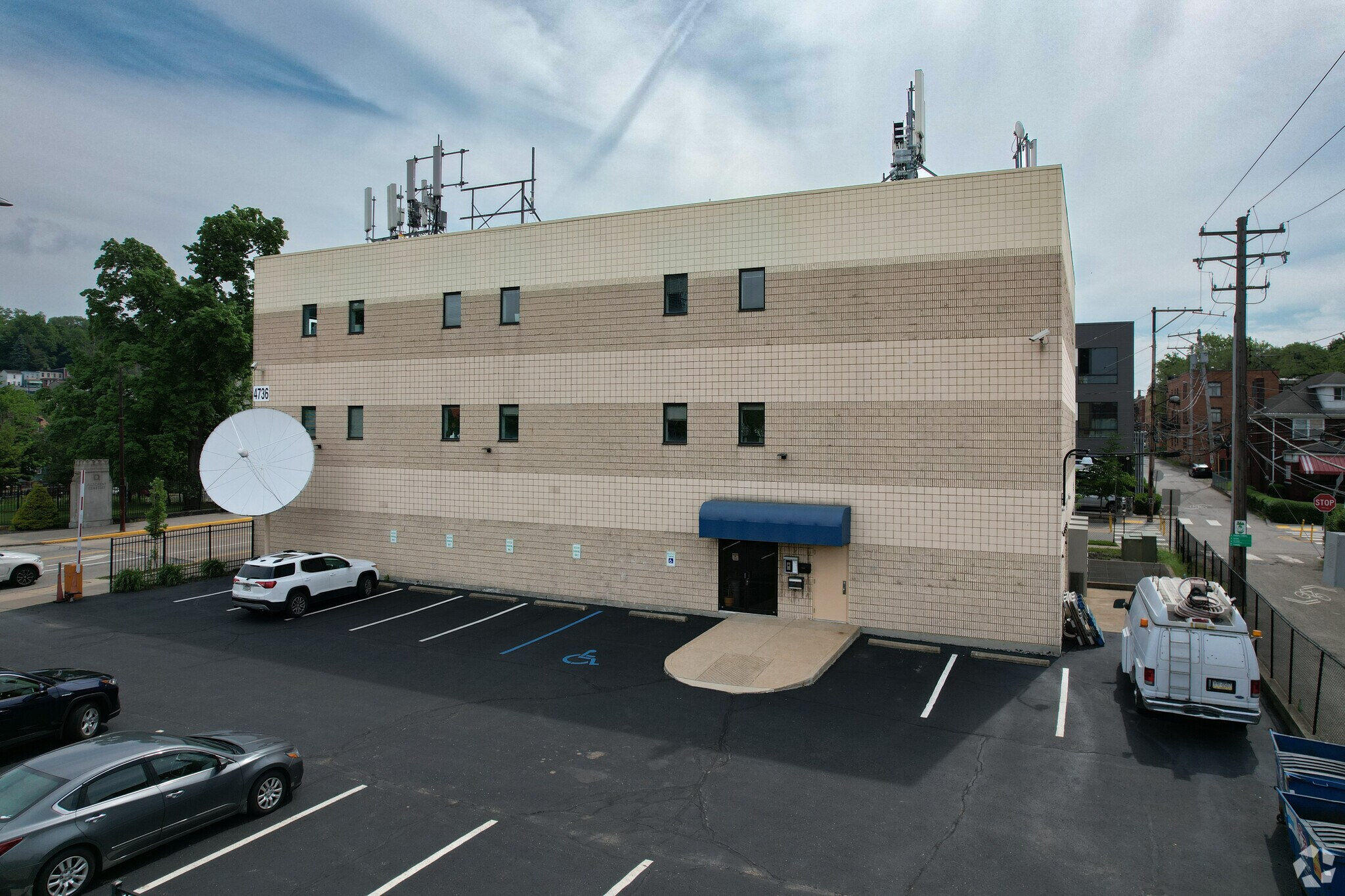 4736 Penn Ave, Pittsburgh, PA for lease Primary Photo- Image 1 of 10