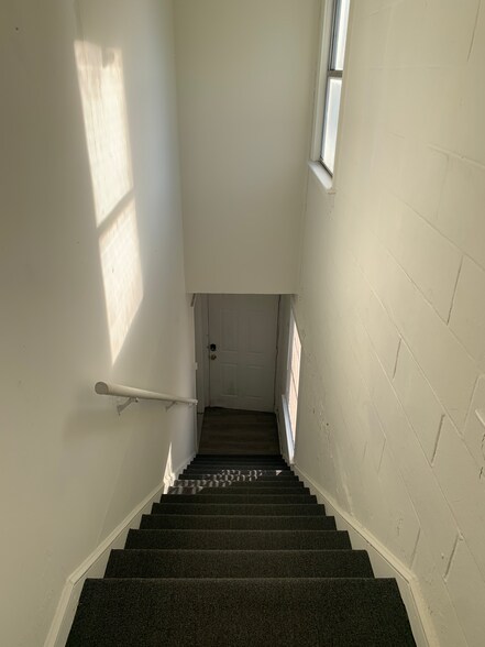 3422 Rivers Ave, North Charleston, SC à louer - Photo intérieure - Image 1 de 7