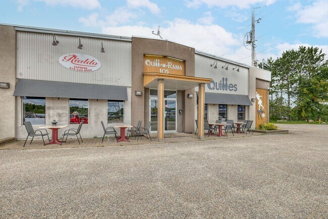 Plus de détails pour 370 Boul Desjardins, Maniwaki, QC - Commerce de détail à vendre