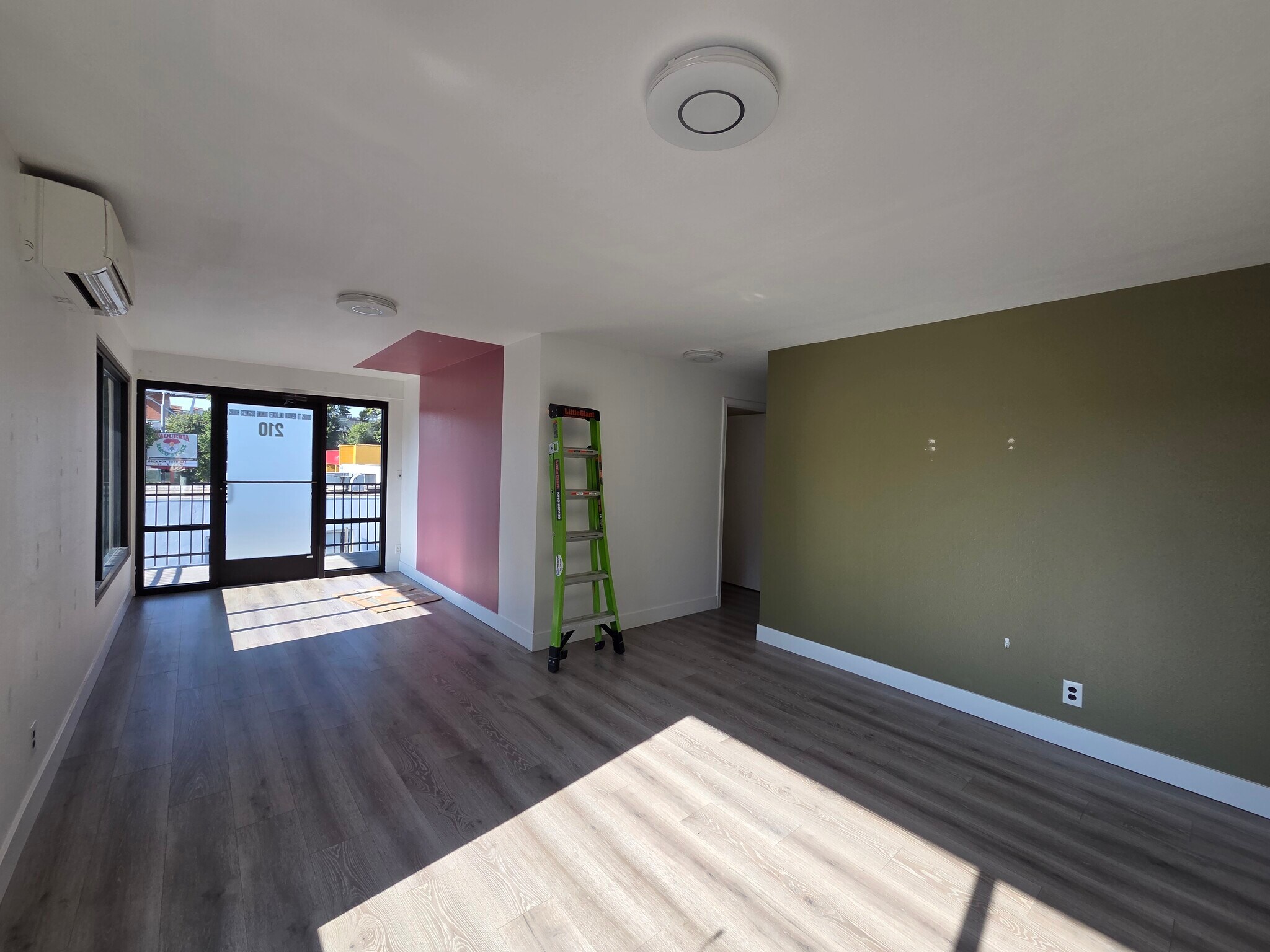651 High St, Salem, OR for lease Interior Photo- Image 1 of 13