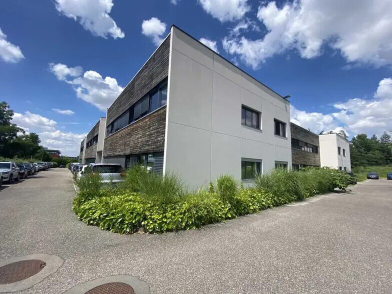 97 Allée Alexandre Borodine, Saint-Priest for lease - Building Photo - Image 2 of 16