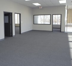 99 Murray Hill Pky, East Rutherford, NJ à louer Photo intérieure- Image 2 de 4