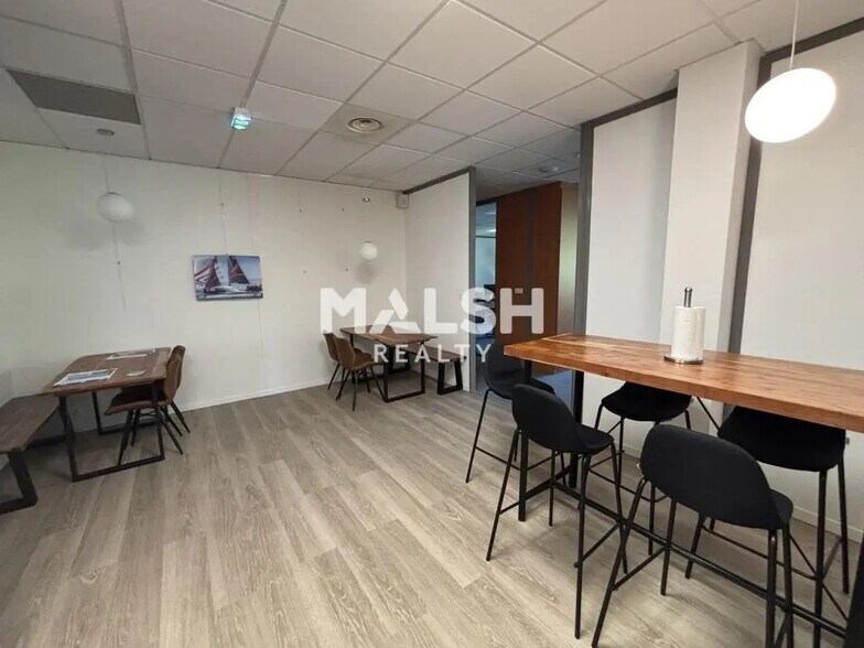 Office in Limonest for sale - Interior Photo - Image 3 of 16