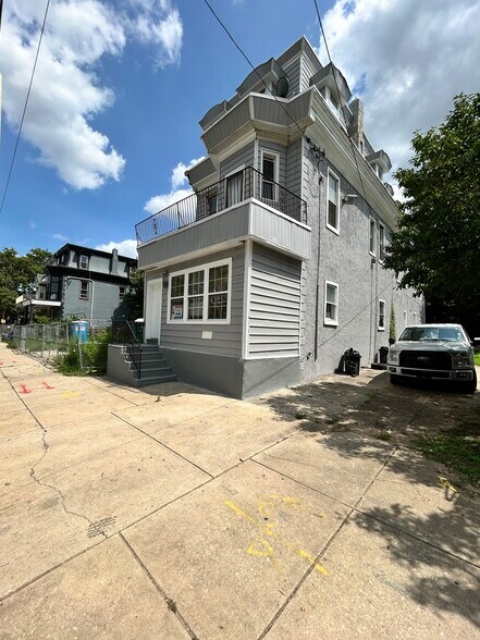 3918 W Girard Ave, Philadelphia, PA à vendre - Photo du bâtiment - Image 2 de 11