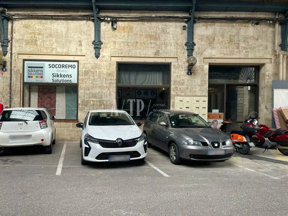 Flex dans Bordeaux à louer Photo du bâtiment- Image 1 de 12