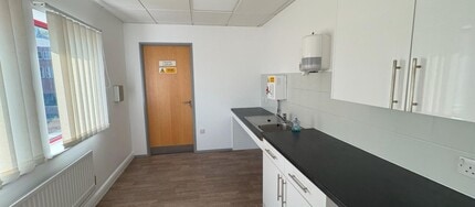 Green Ln, Derby for lease Interior Photo- Image 2 of 5