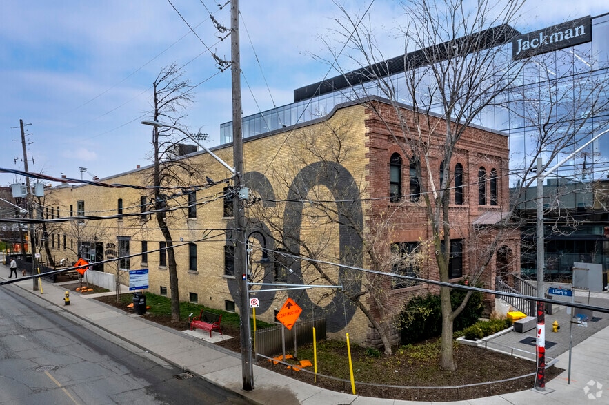 60 Atlantic Ave, Toronto, ON à louer - Photo du bâtiment - Image 2 de 7