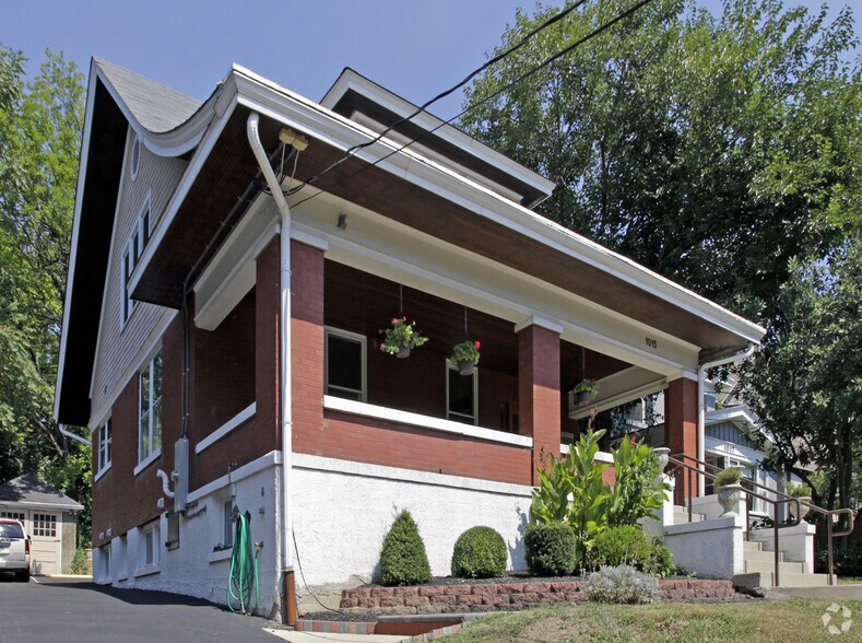 1015 Delta Ave, Cincinnati, OH à vendre - Photo du bâtiment - Image 3 de 3