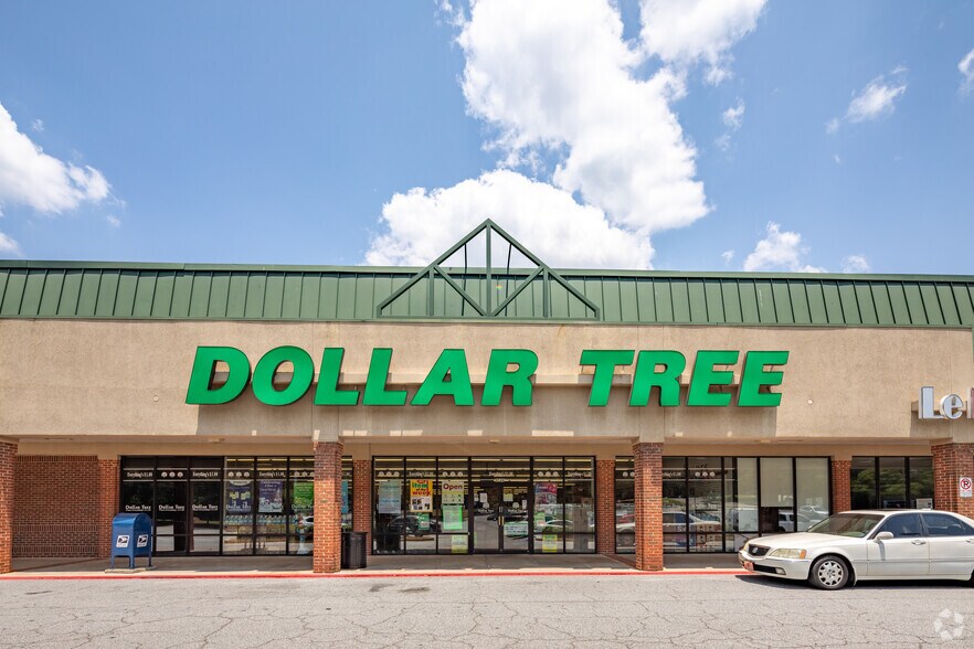 2036 Johnson Ferry Rd NE, Atlanta, GA à louer - Photo du bâtiment - Image 3 de 12