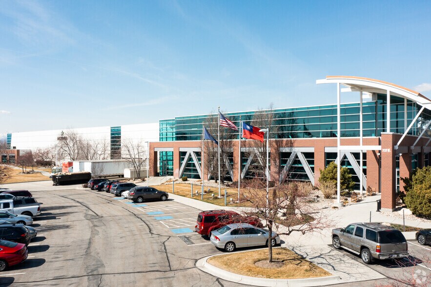 737 E 1180 S, American Fork, UT à louer - Photo principale - Image 2 de 5