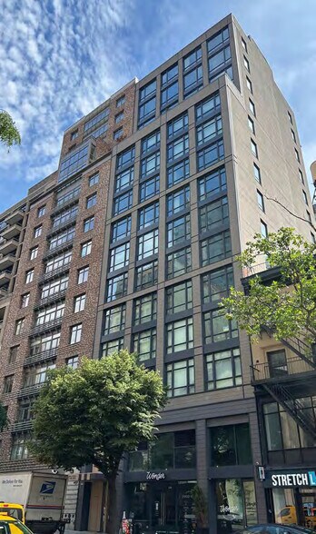 128 W 23rd St, New York, NY à vendre - Photo du bâtiment - Image 3 de 4