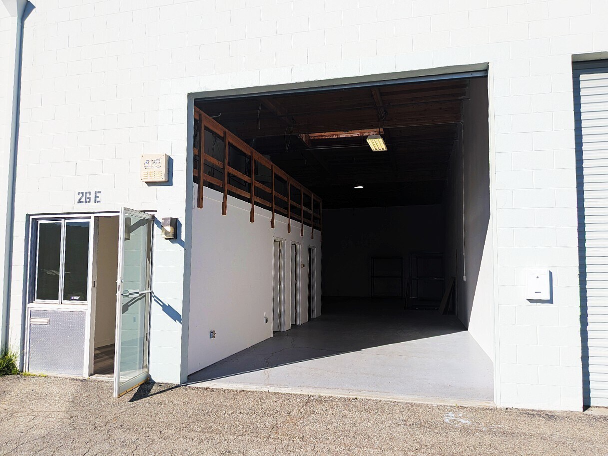 26 Hangar Way, Watsonville, CA for lease Interior Photo- Image 1 of 6