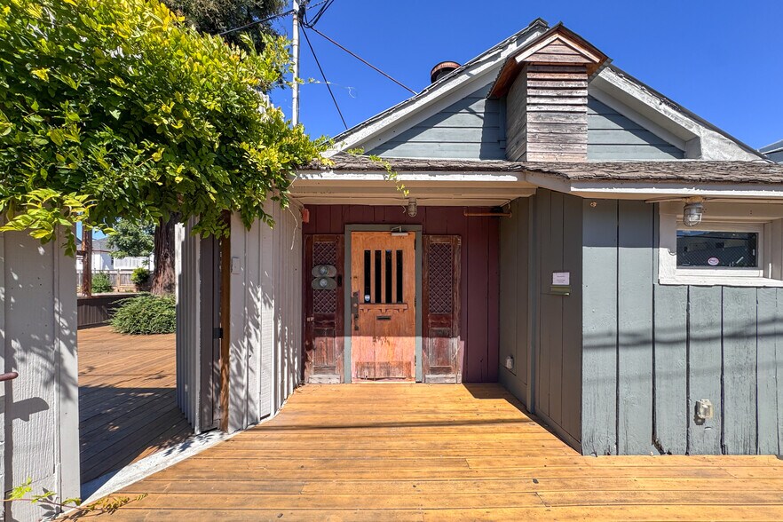 5862-5872 Doyle St, Emeryville, CA à vendre - Photo du bâtiment - Image 3 de 49