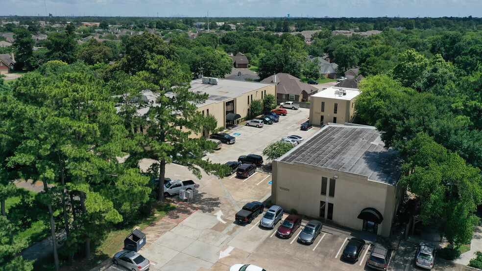 10601 Grant Rd, Houston, TX à louer - Photo du bâtiment - Image 3 de 4