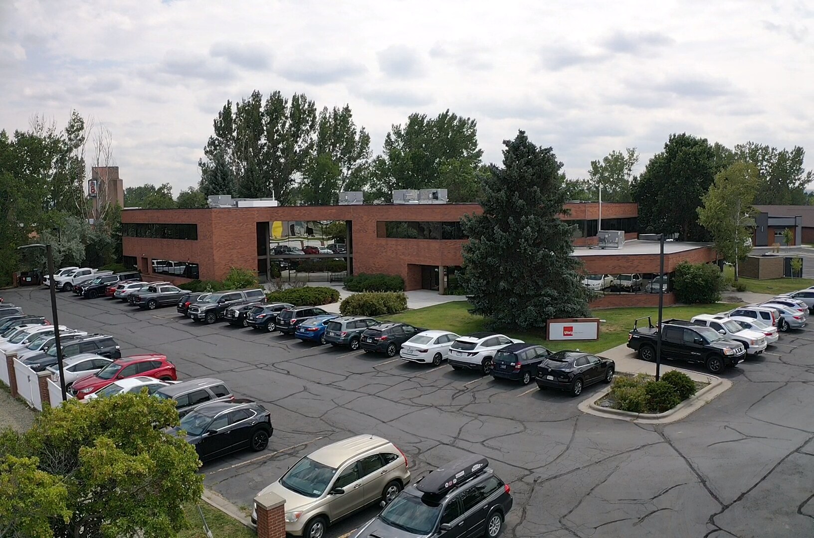 2220 Grant Rd, Billings, MT à louer Photo du bâtiment- Image 1 de 22