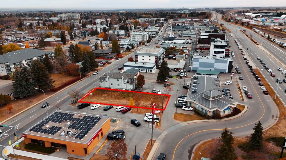 104 Mcleod Av, Spruce Grove, AB à vendre - Photo du bâtiment - Image 2 de 6