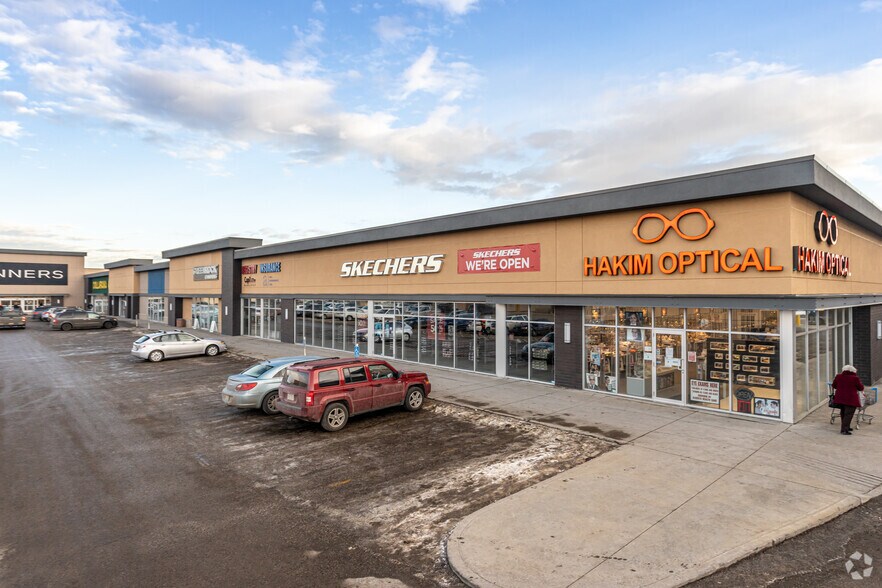 5004 98 Ave NW, Edmonton, AB à louer - Photo du bâtiment - Image 2 de 6