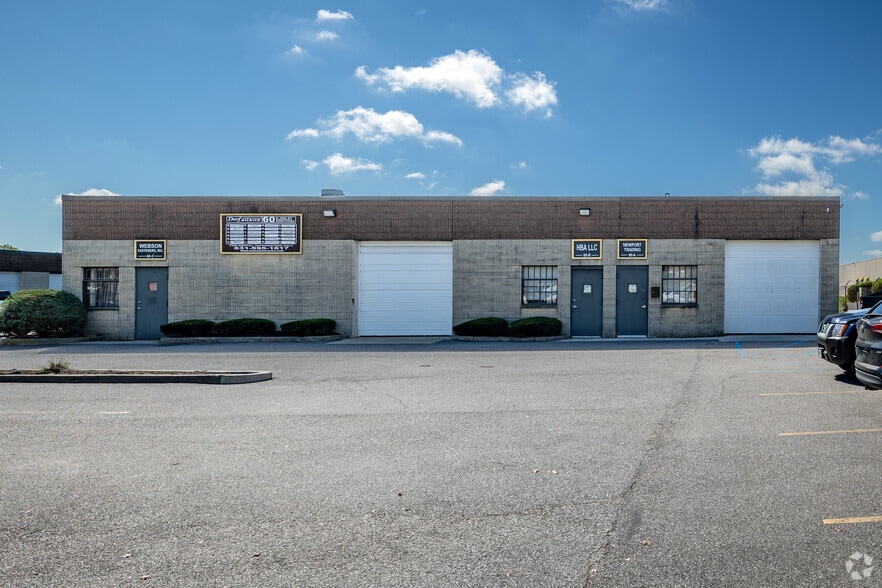 60 S 2nd St, Deer Park, NY for lease - Building Photo - Image 2 of 5