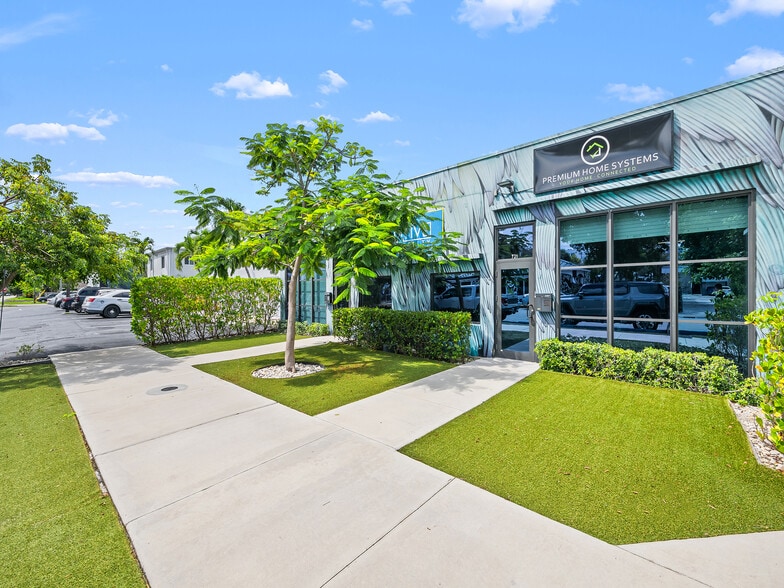 719-721 NE 2nd Ave, Fort Lauderdale, FL for sale - Building Photo - Image 3 of 38